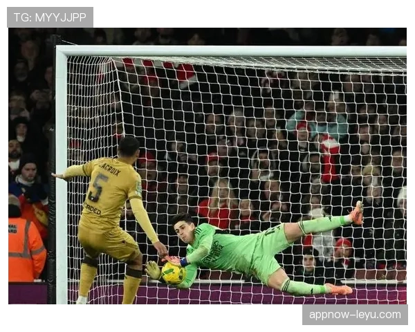 欧冠淘汰赛激烈进行，豪门球队重回巅峰引发关注