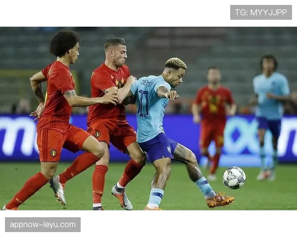 足球巨星独家专访：追梦路上直面挑战，未来蓝图引人期待