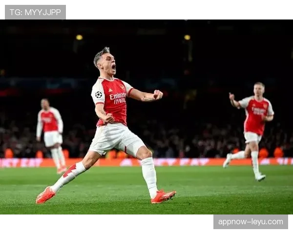 阿森纳战术体系焕然一新：阵型革新与球员角色重塑成效显著