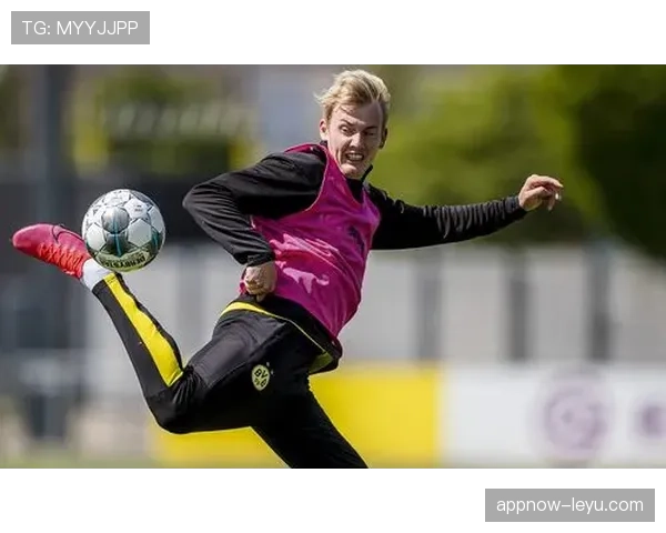 鲁尔德比战火重燃！沙尔克04主场迎战多特蒙德，荣耀之战一触即发