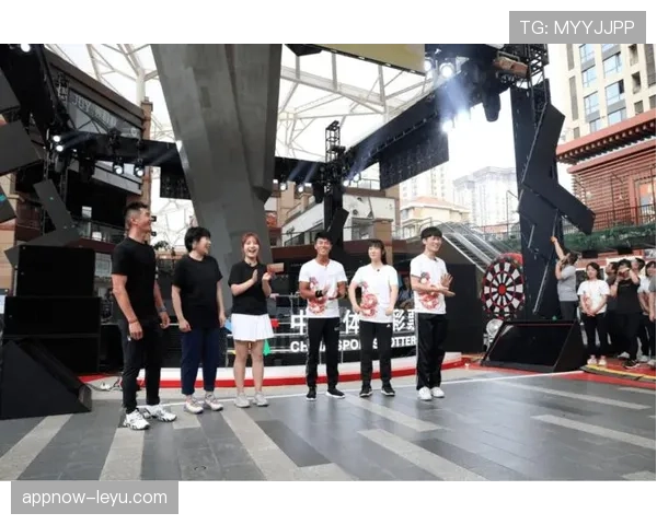 邢傲伟一天没见手机大概得忘了自己是谁吧？